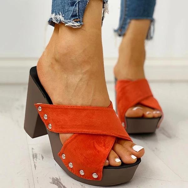 Kimemoda Womens Rivet Criss Cross Design Chunky Heeled Slides
