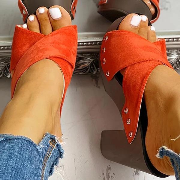 Kimemoda Womens Rivet Criss Cross Design Chunky Heeled Slides