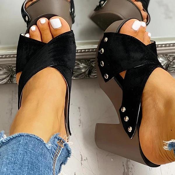 Kimemoda Womens Rivet Criss Cross Design Chunky Heeled Slides