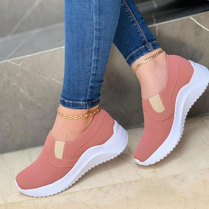 Kimemoda Faux Suede Round Toe Low Top Slip On Sneakers